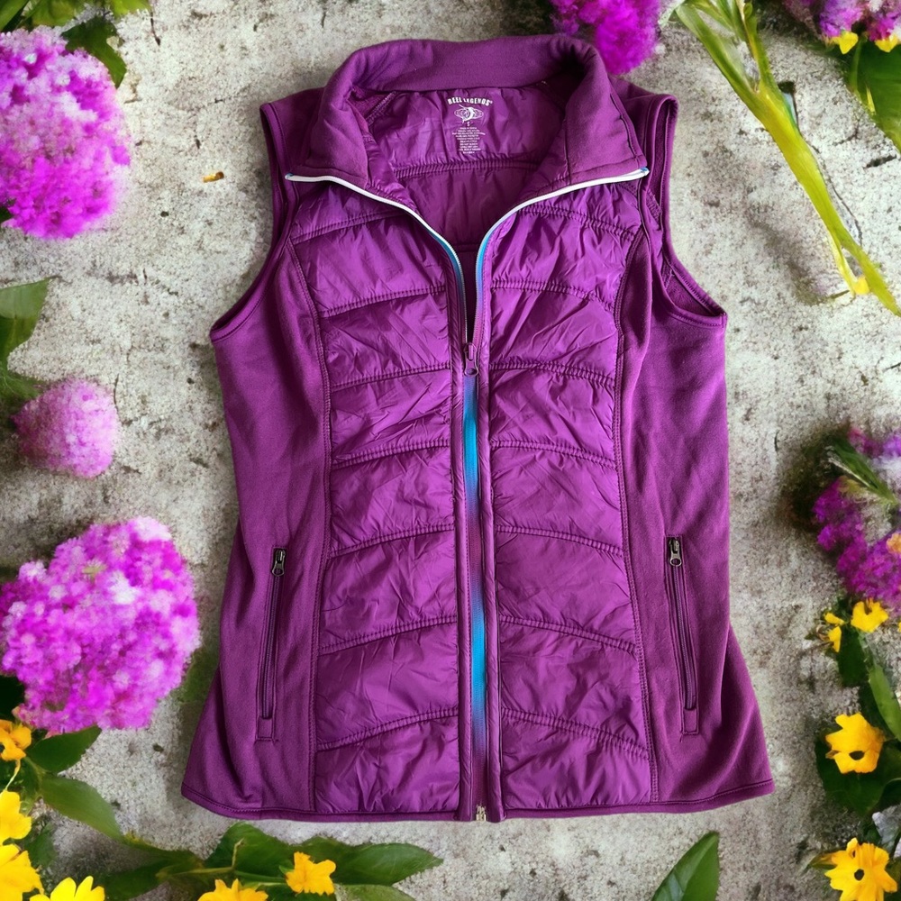 Reel Legends Women’s people puff fleece vest.